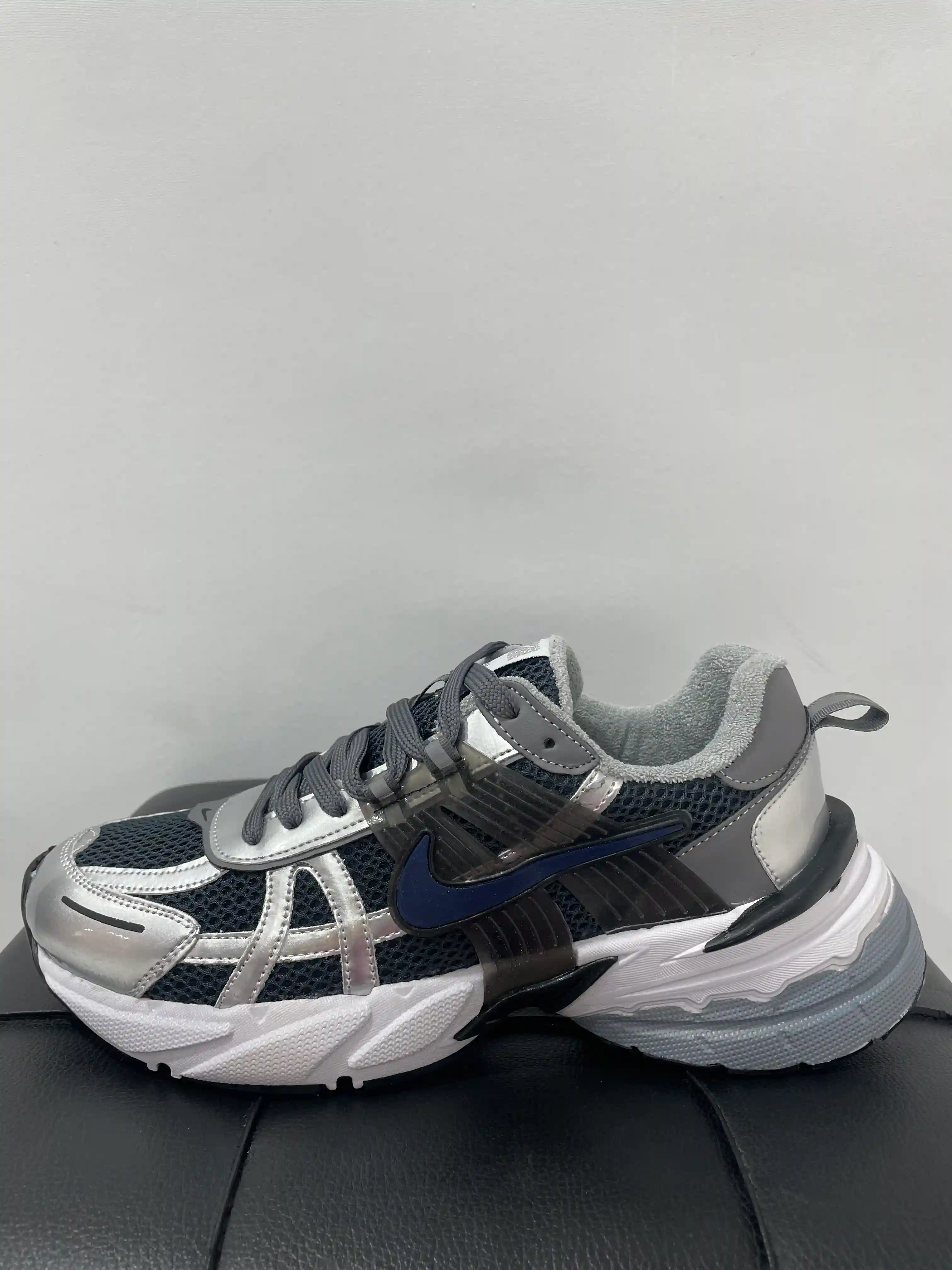 V2k مشکی طوسی