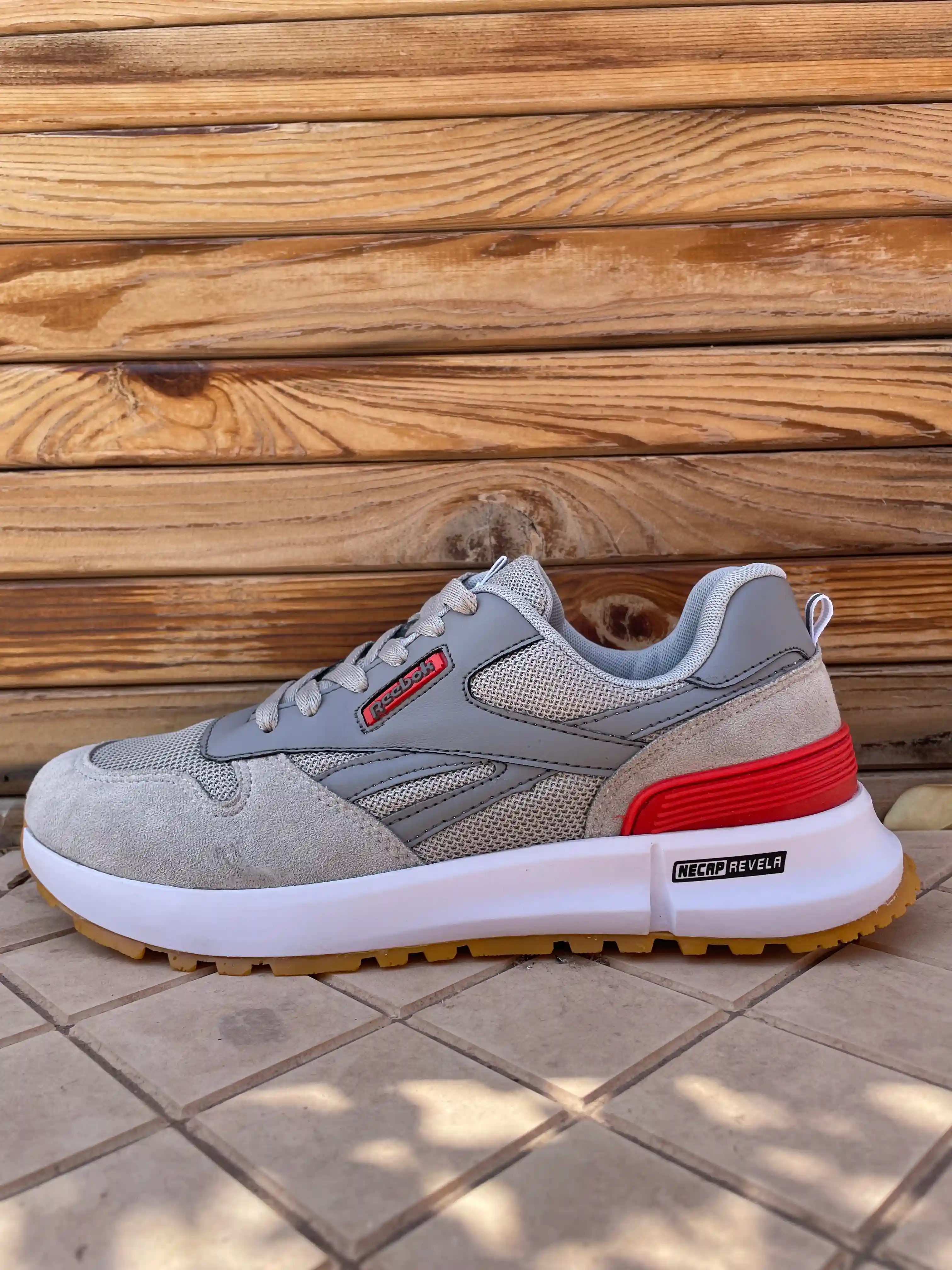 ریبوک طوسی قرمز