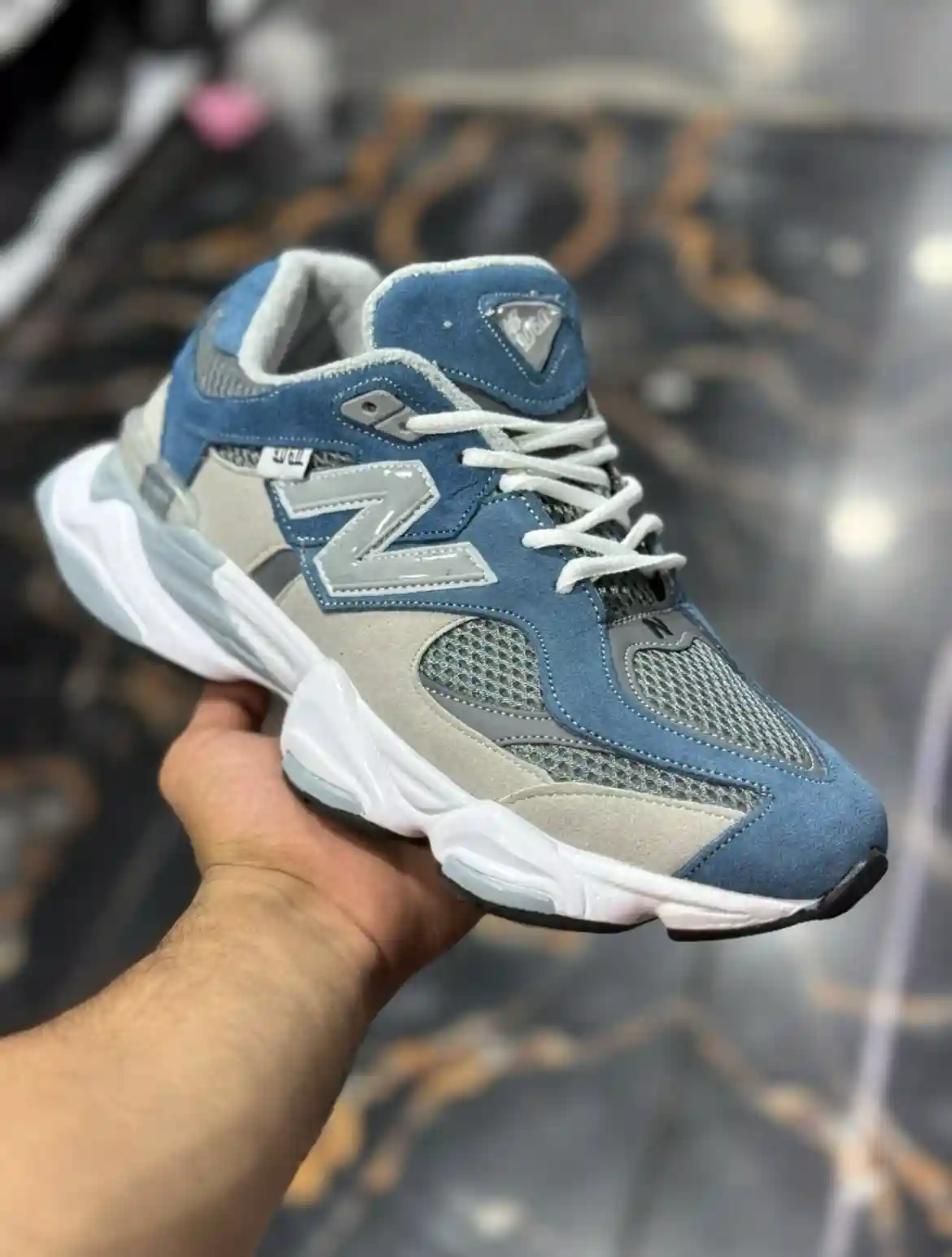 نیوبالانس ۹۰۶۰ سرمه ای