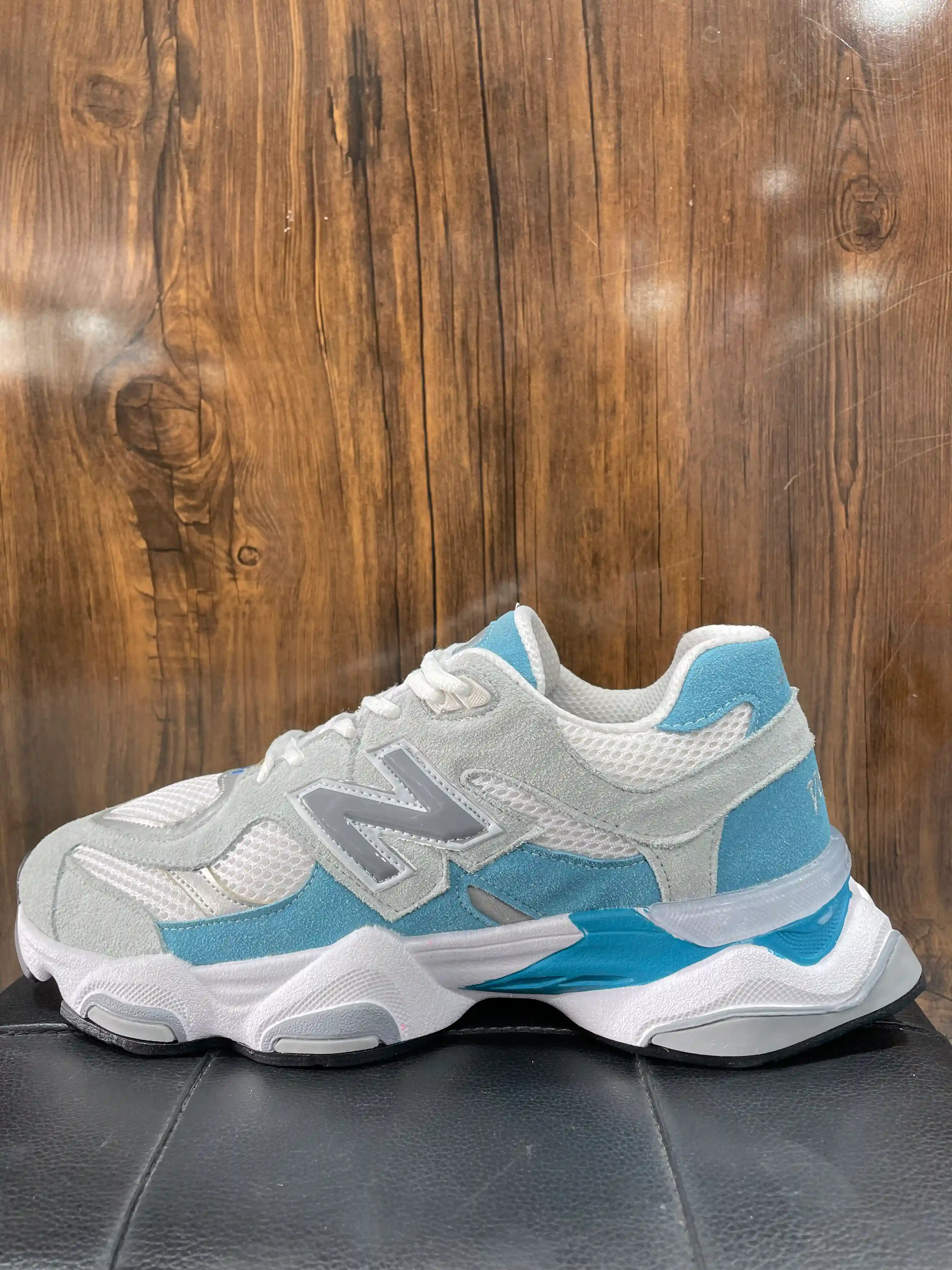 نیوبالانس ۹۰۶۰ بزرگ پا طوسی آبی