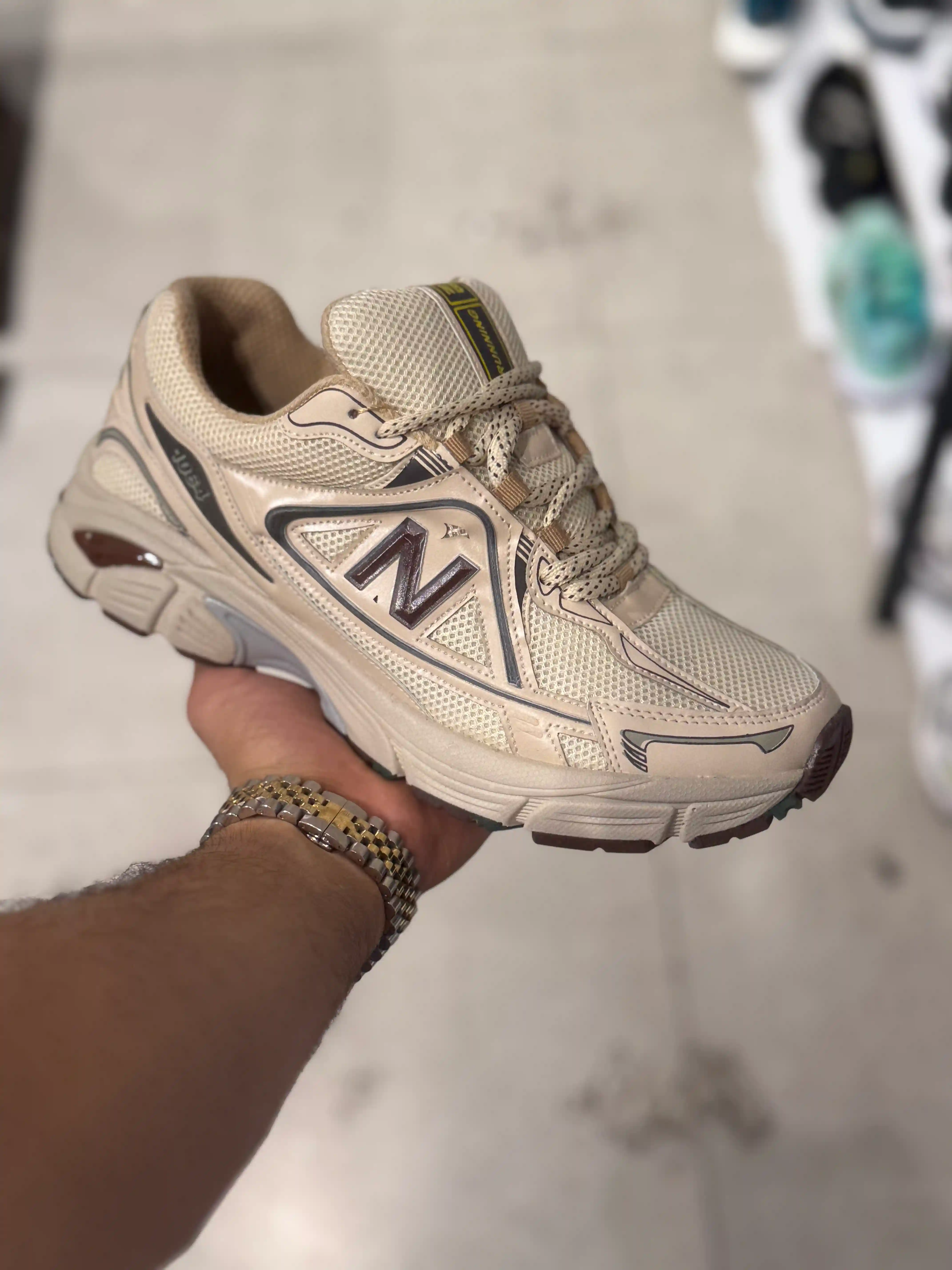 نیوبالانس ۱۰۶۴ کرم